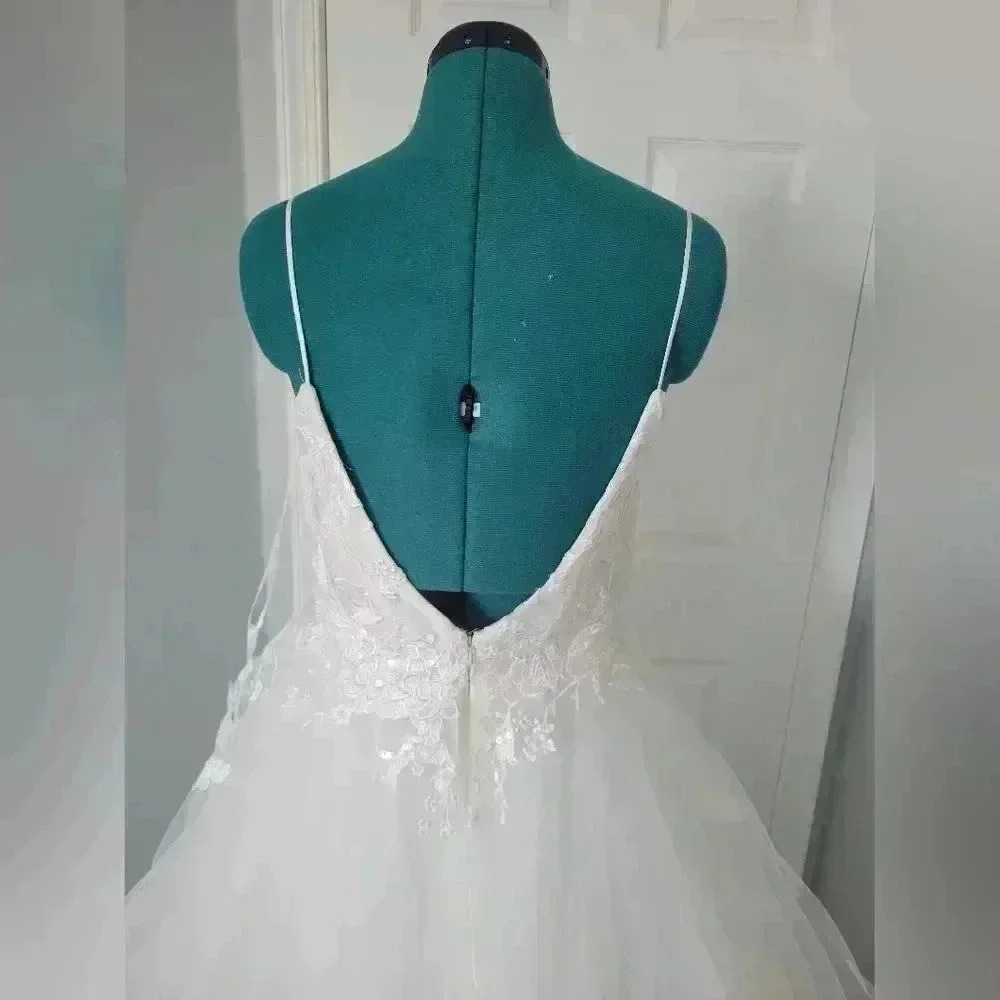 NWT Tara Keely Rhea Size 12 (US 8) Ballgown Wedding Dress with Floral appliques - Picture 2 of 7